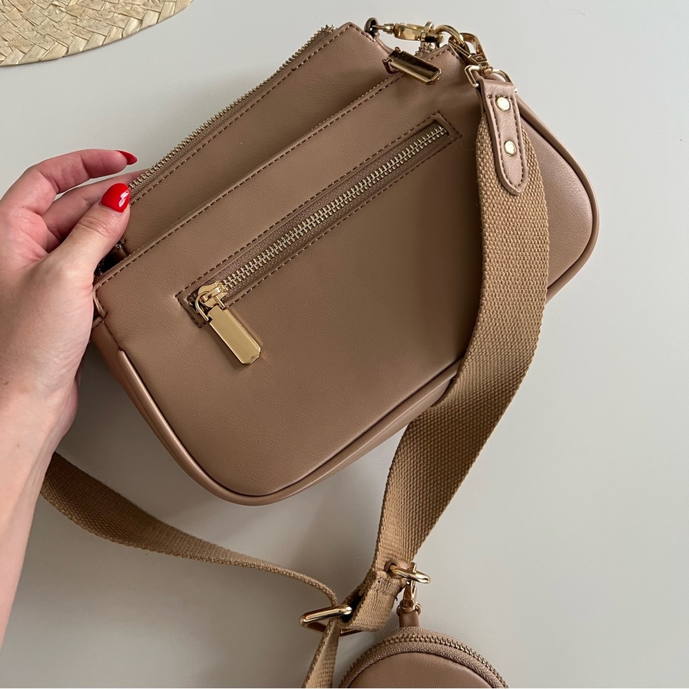 Multipurpose Cross-Body Bag - Picture 4 of 5